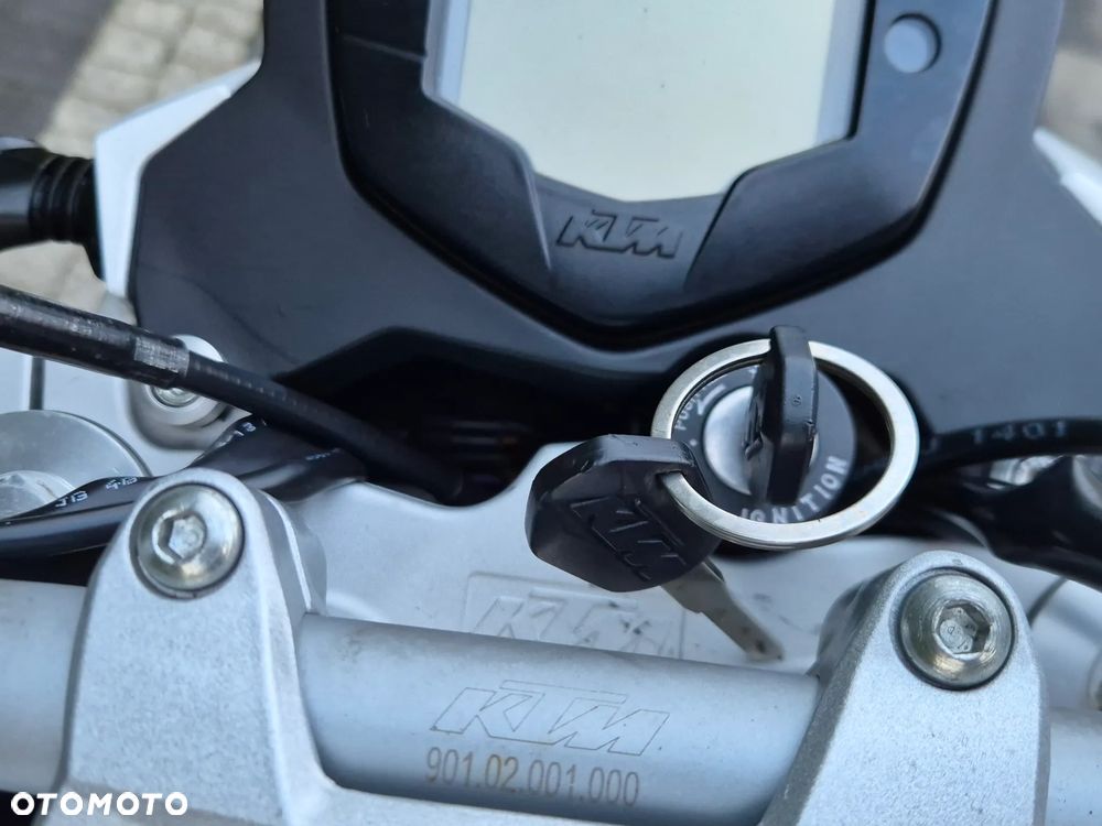 KTM Duke - 17