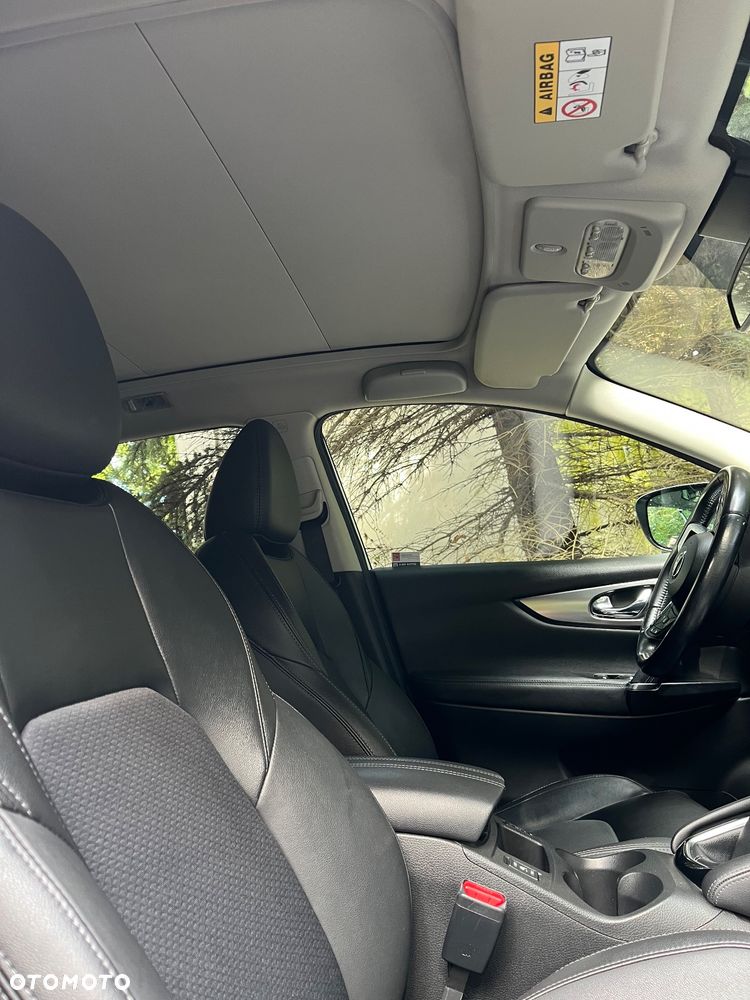 Nissan Qashqai 1.2 DIG-T Tekna EU6 - 16