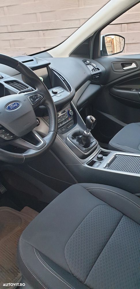 Ford Kuga 2.0 TDCi 2WD ST-Line - 6