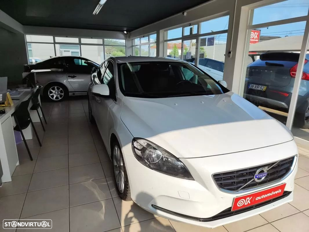 Volvo V40 1.6 D2 Momentum - 2