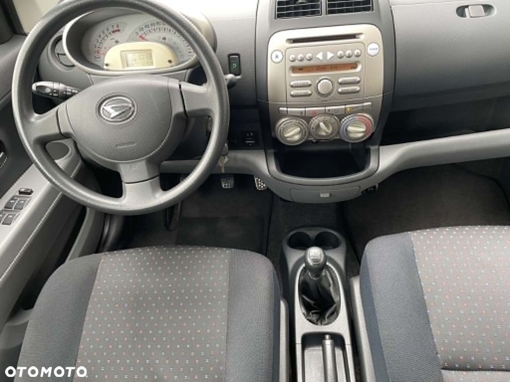 Daihatsu Sirion 1.0 - 14