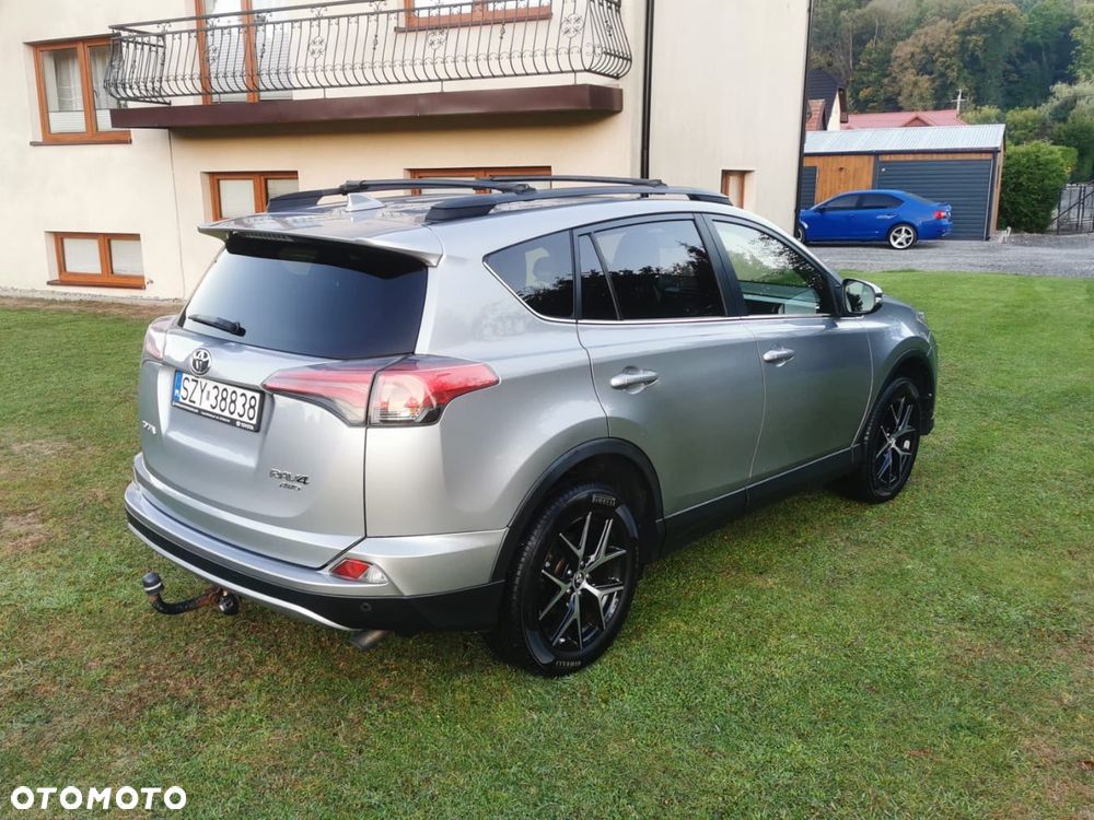 Toyota RAV4 - 9