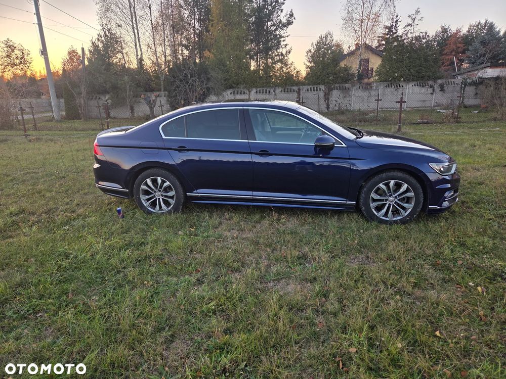 Volkswagen Passat - 4