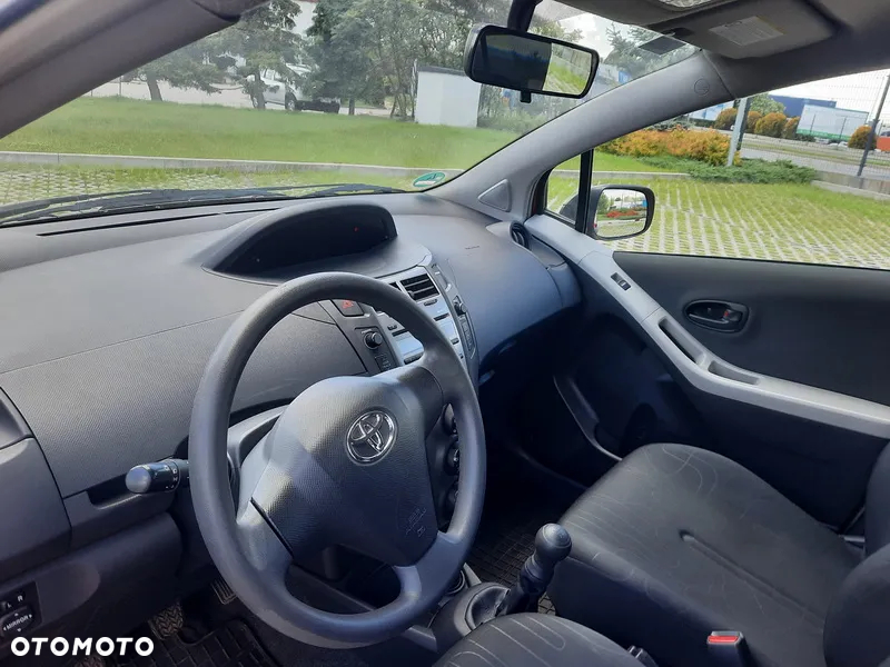 Toyota Yaris - 6
