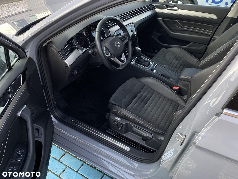 Volkswagen Passat 1.5 TSI EVO Elegance DSG - 9