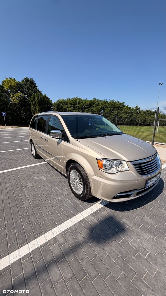 Chrysler Town & Country 3.6 Limited - 5