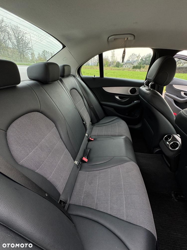 Mercedes-Benz Klasa C 200 7G-TRONIC Avantgarde - 24