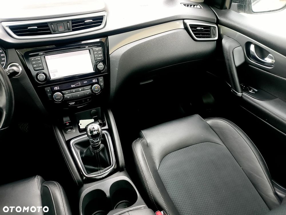Nissan Qashqai 1.6 dCi DPF tekna - 11