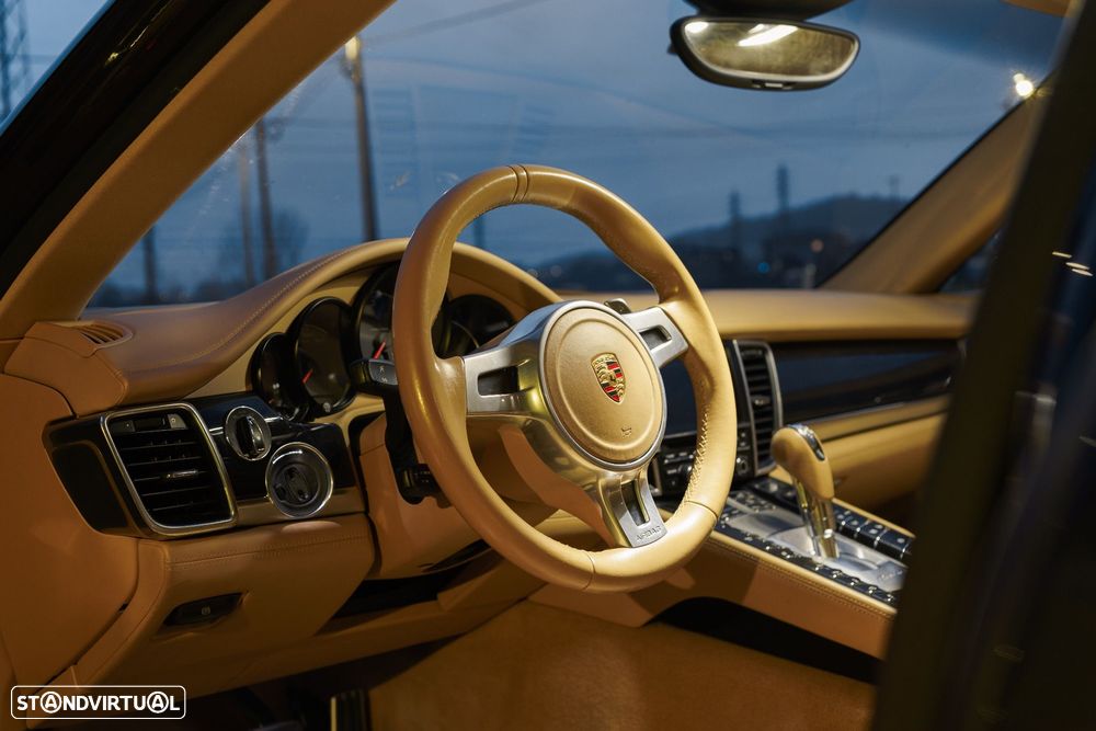 Porsche Panamera Standard - 5