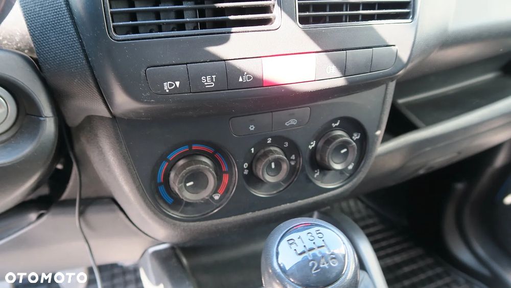 Opel Combo - 15