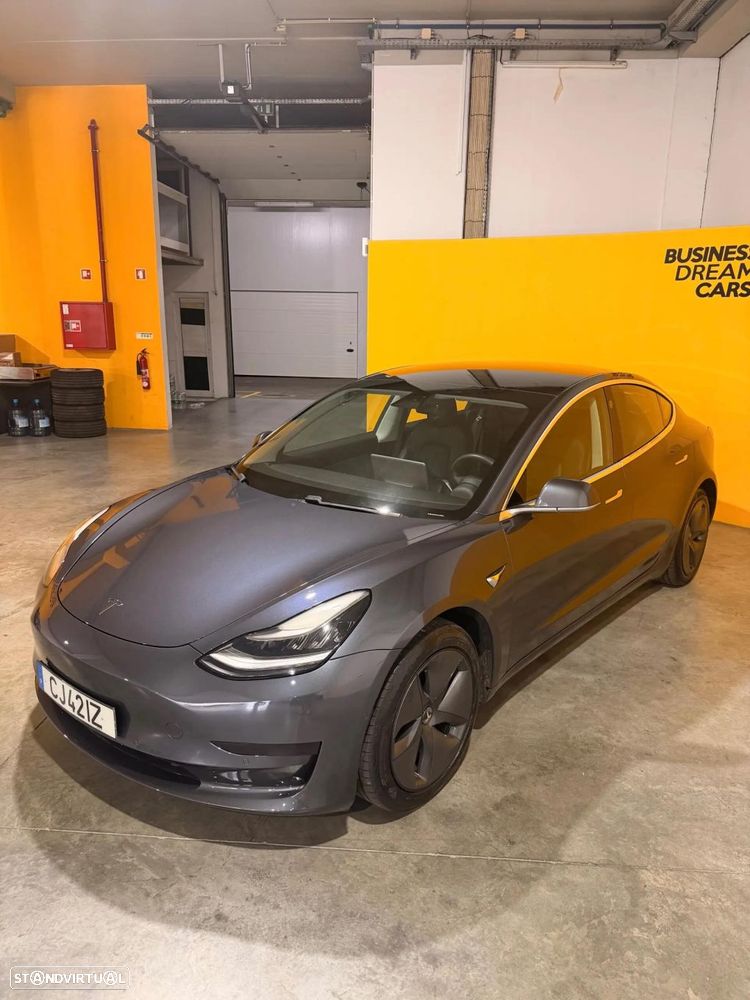Tesla Model 3 Standard Range Plus RWD — fotografia 5