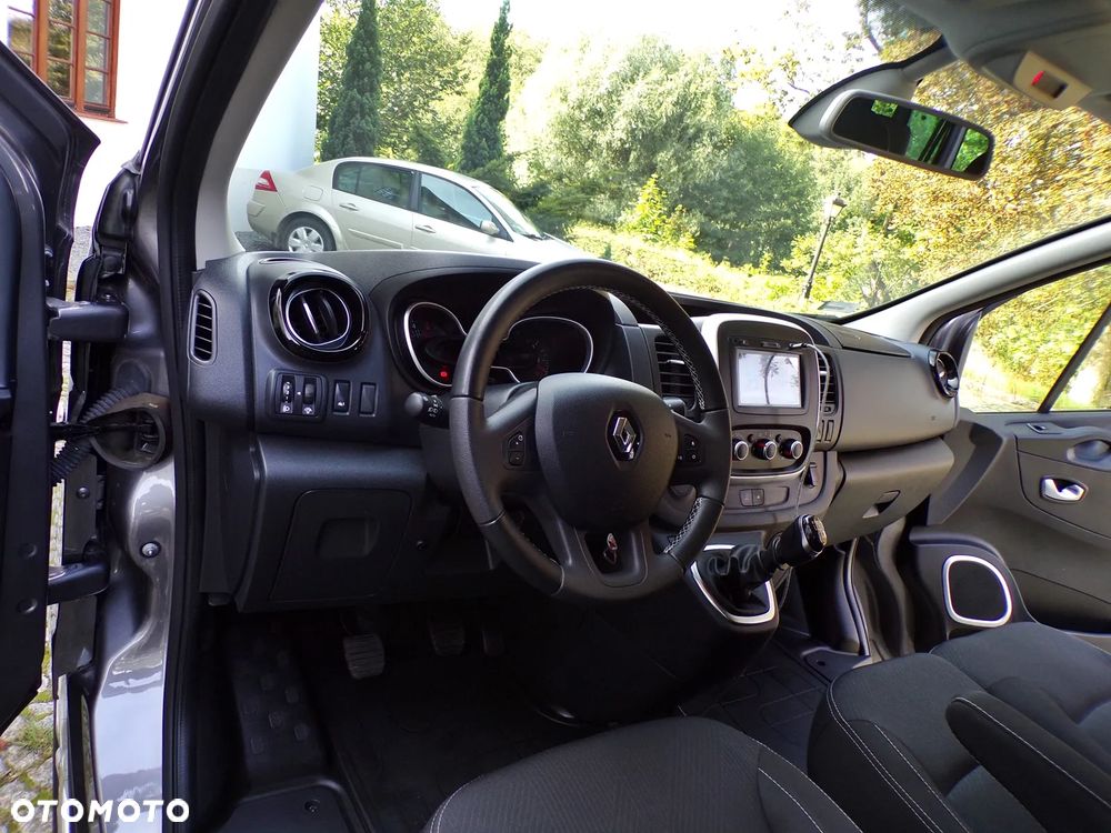 Renault Trafic Grand SpaceClass 2.0 dCi - 15