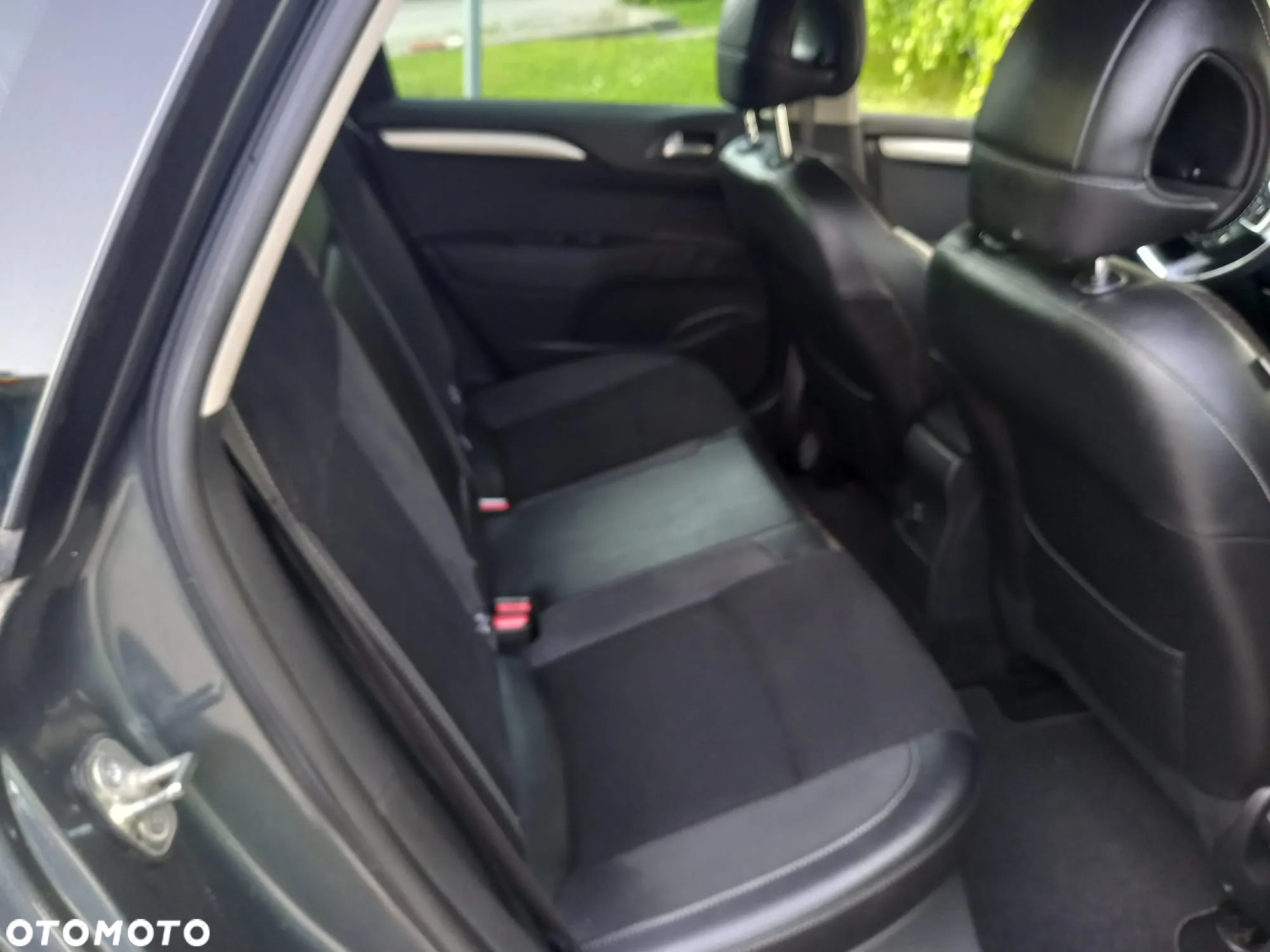 Citroën C4 HDi 150 Exclusive - 17