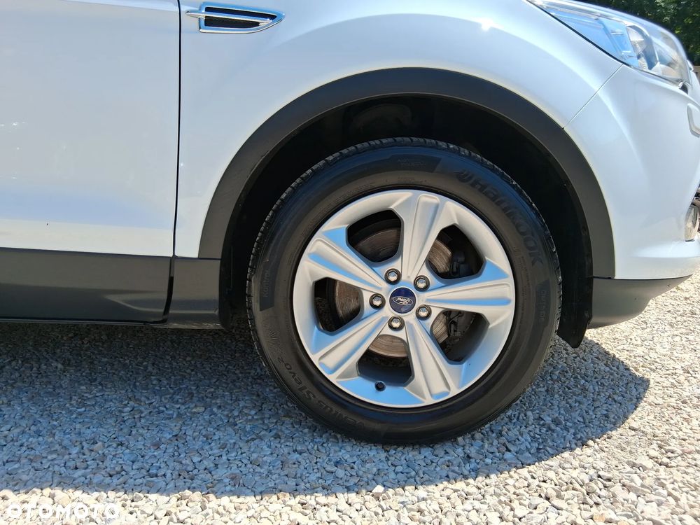 Ford Kuga 1.6 EcoBoost 2x4 Trend - 23
