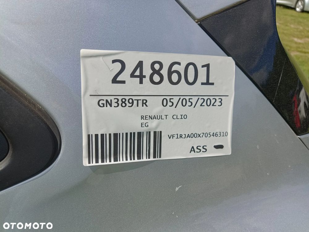 Renault Clio - 31