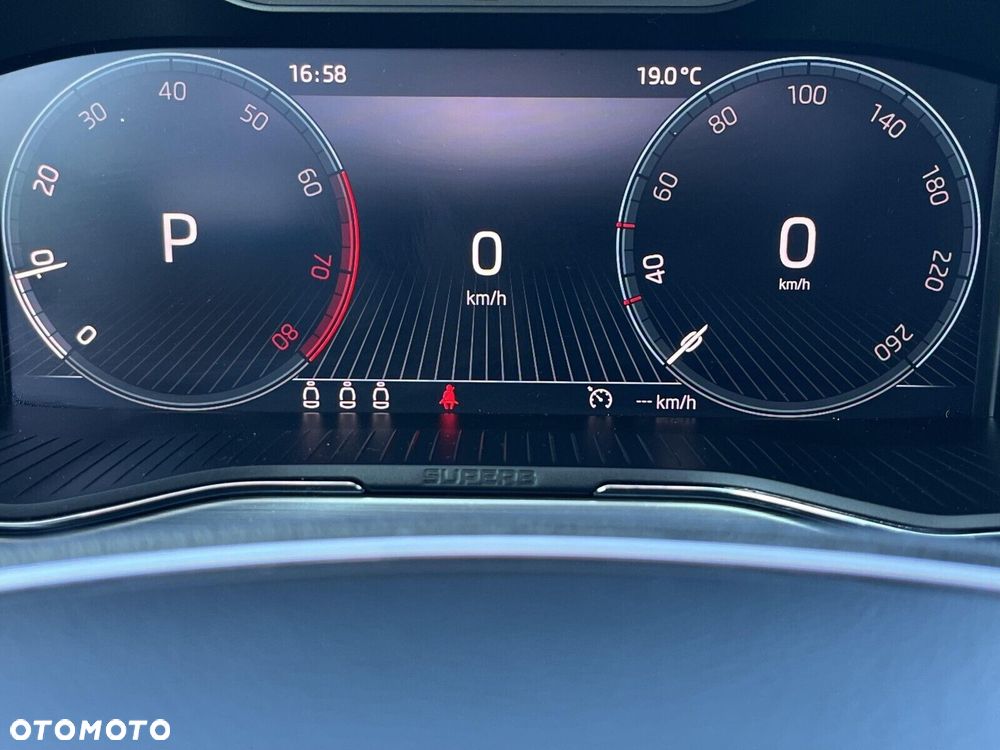 Skoda Superb 1.5 TSI Ambition DSG - 19