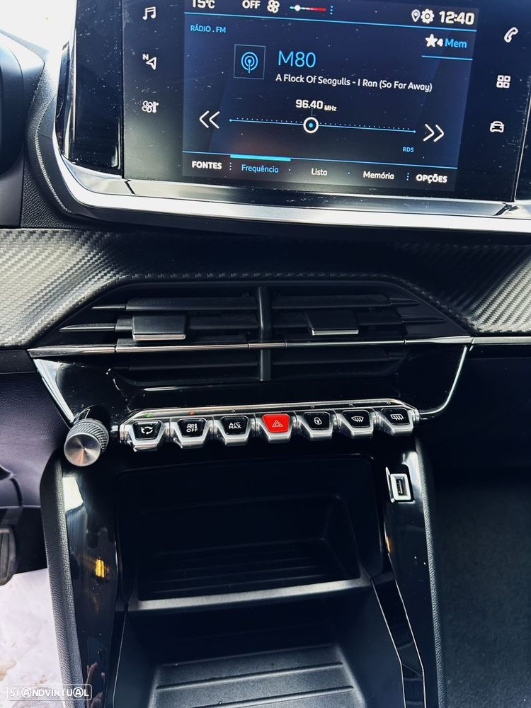 Peugeot 2008 1.2 PureTech Active - 12