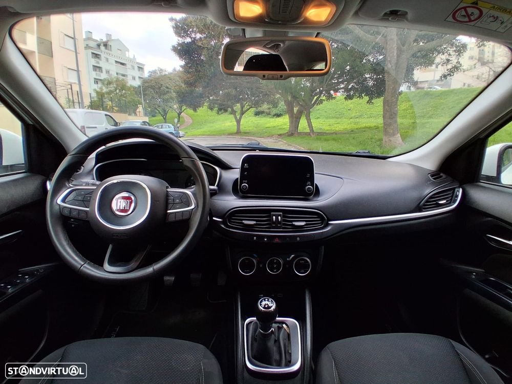 Fiat Tipo 1.3 M-Jet Lounge Tech - 24