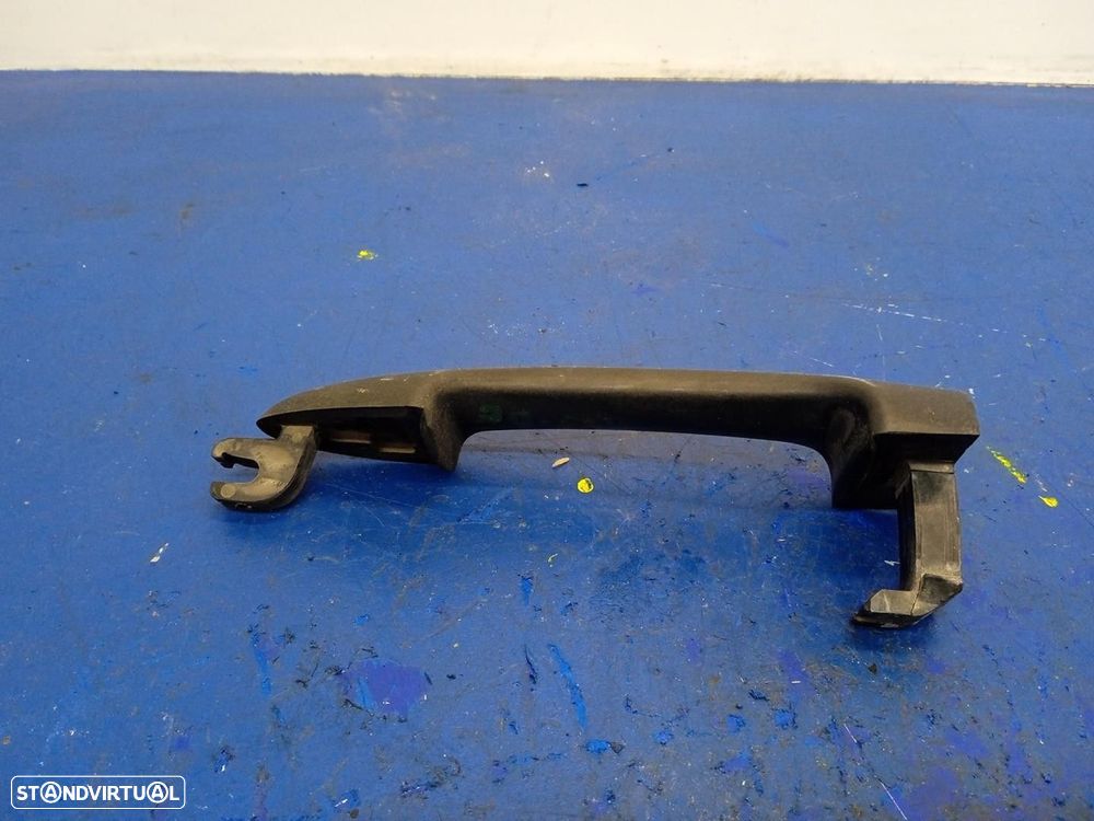 MANIPULO EXTERIOR FRONTAL DIREITO FORD FOCUS 2001 -XS41A22404 - 1