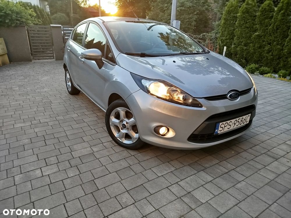Ford Fiesta 1.25 Celebration - 1