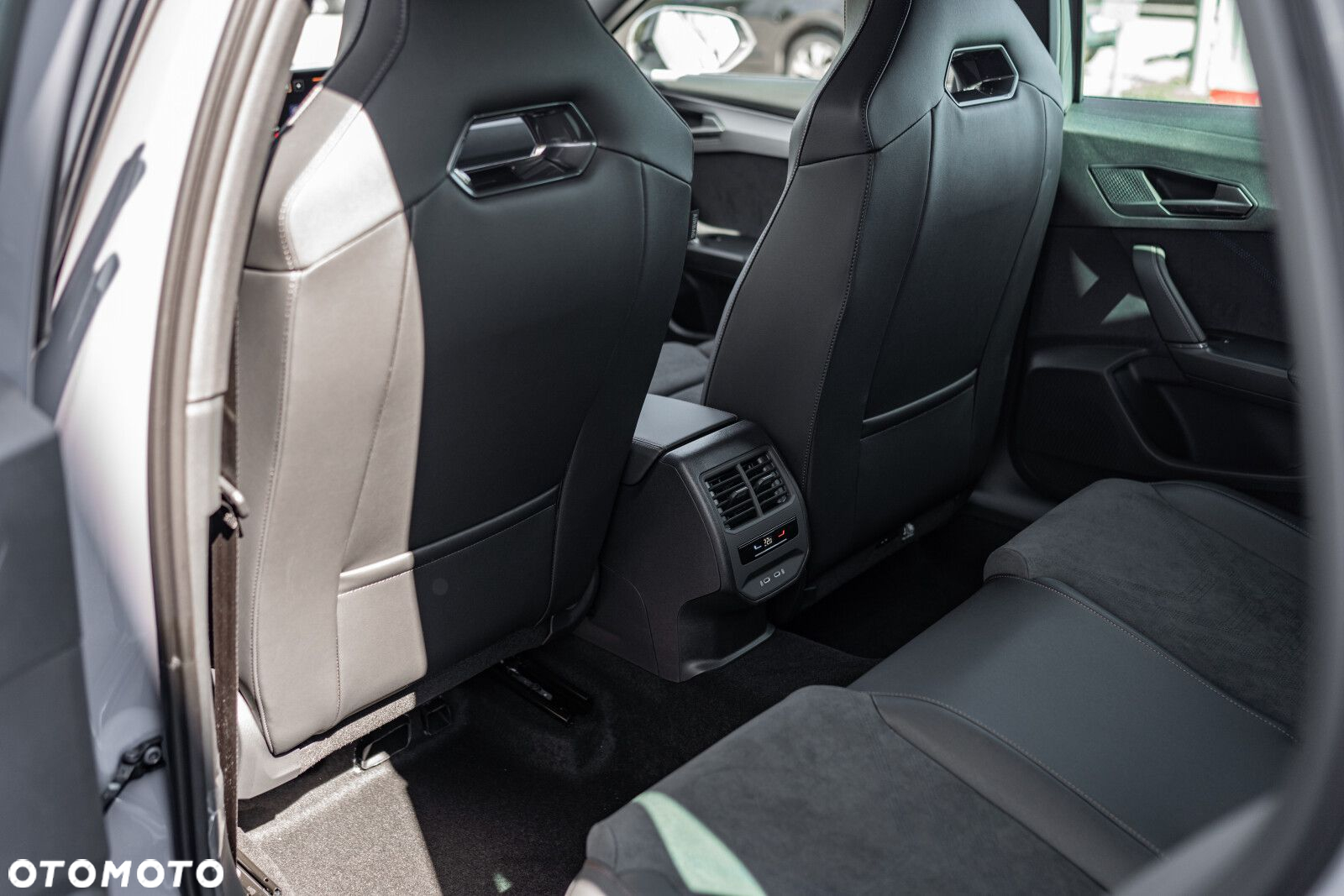 Cupra Formentor 1.5 eTSI mHEV DSG - 8