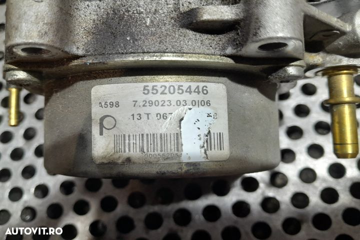 Pompa vacuum mecanica 55205446 55205446 Opel Zafira C [2012 - 2016] T - 3