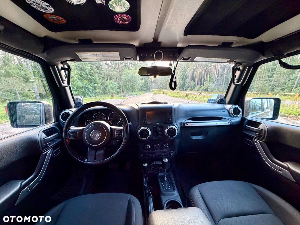 Jeep Wrangler 3.6 Unlim Rubicon - 12
