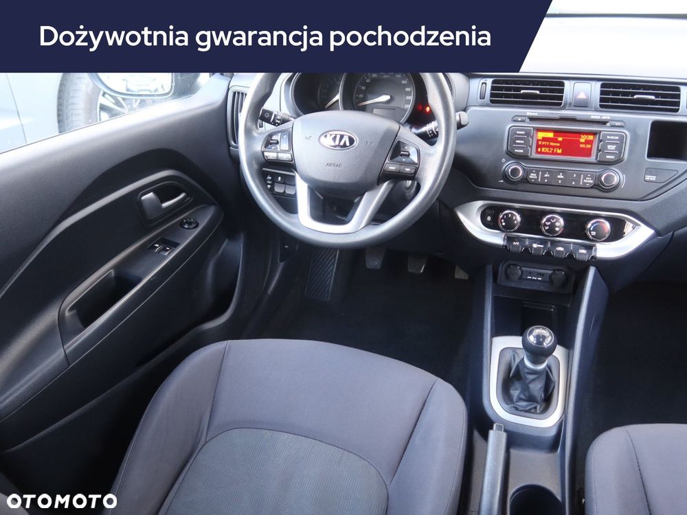 Kia Rio - 8