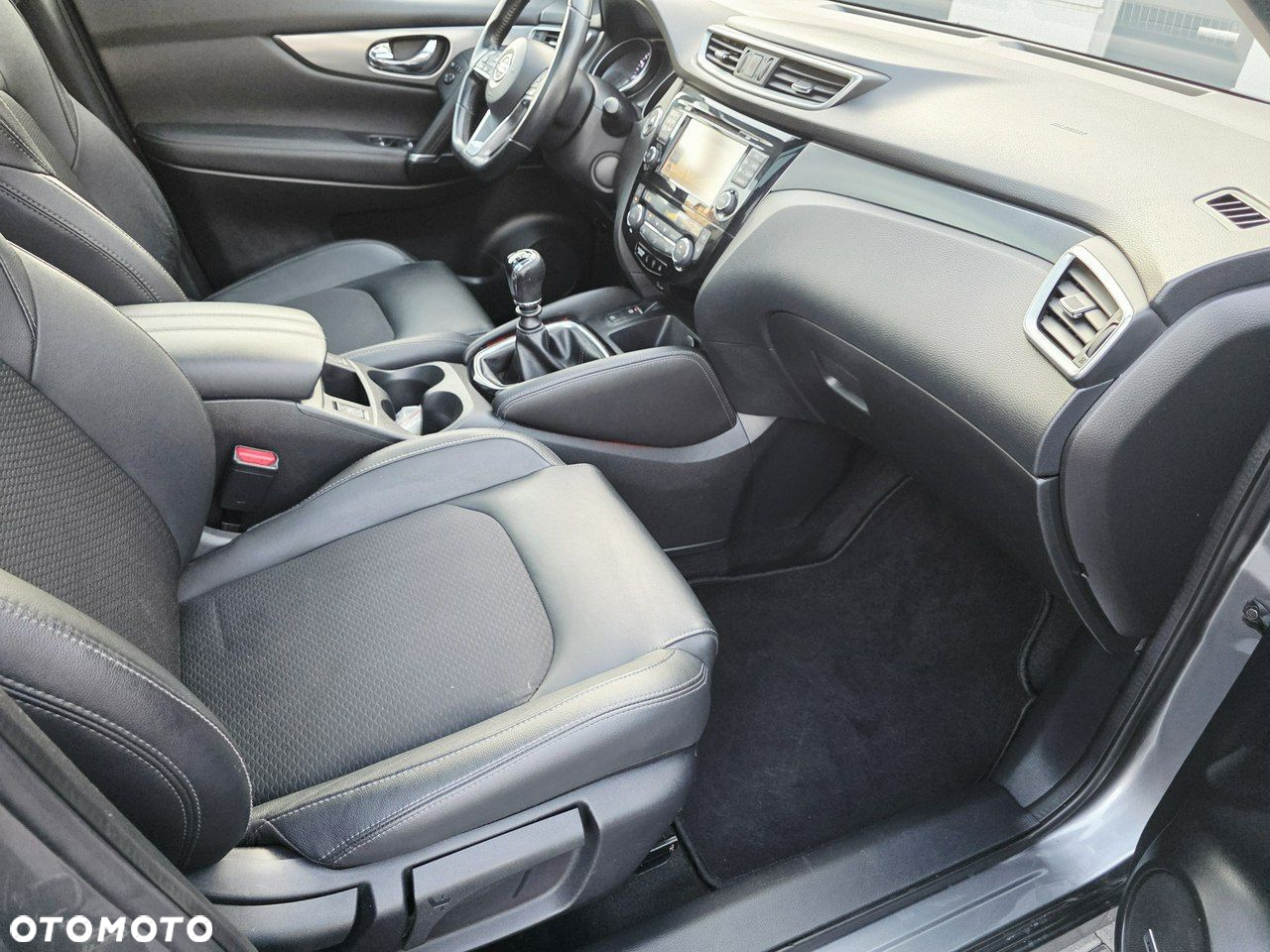 Nissan Qashqai - 23