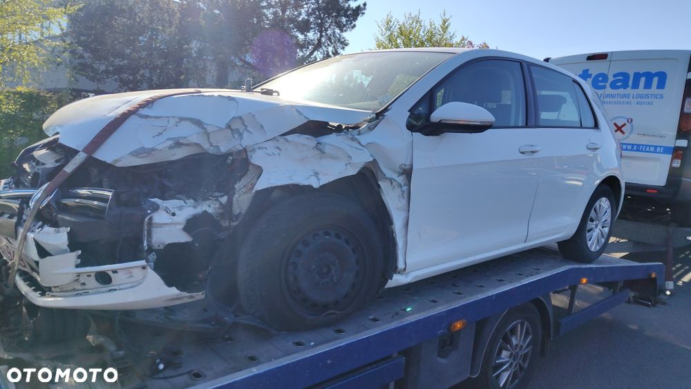 Volkswagen Golf 1.6 TDI (BlueMotion Technology) Comfortline - 4