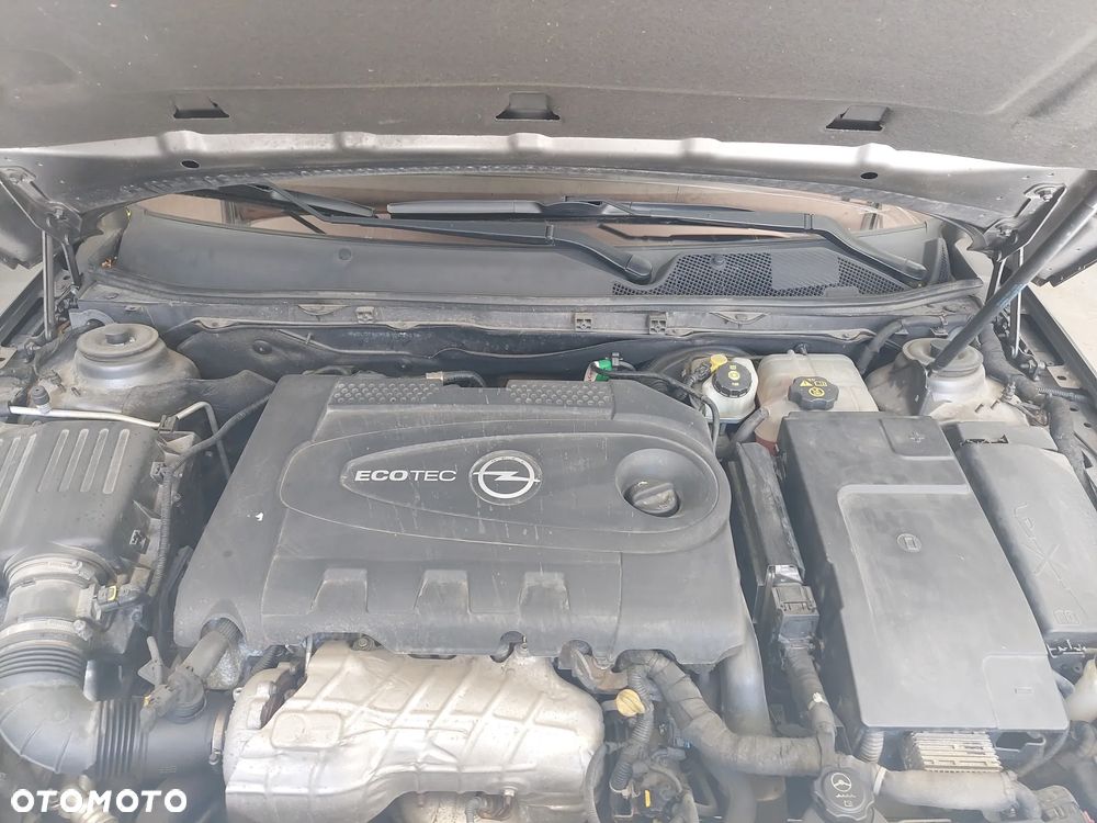 Opel Insignia - 12