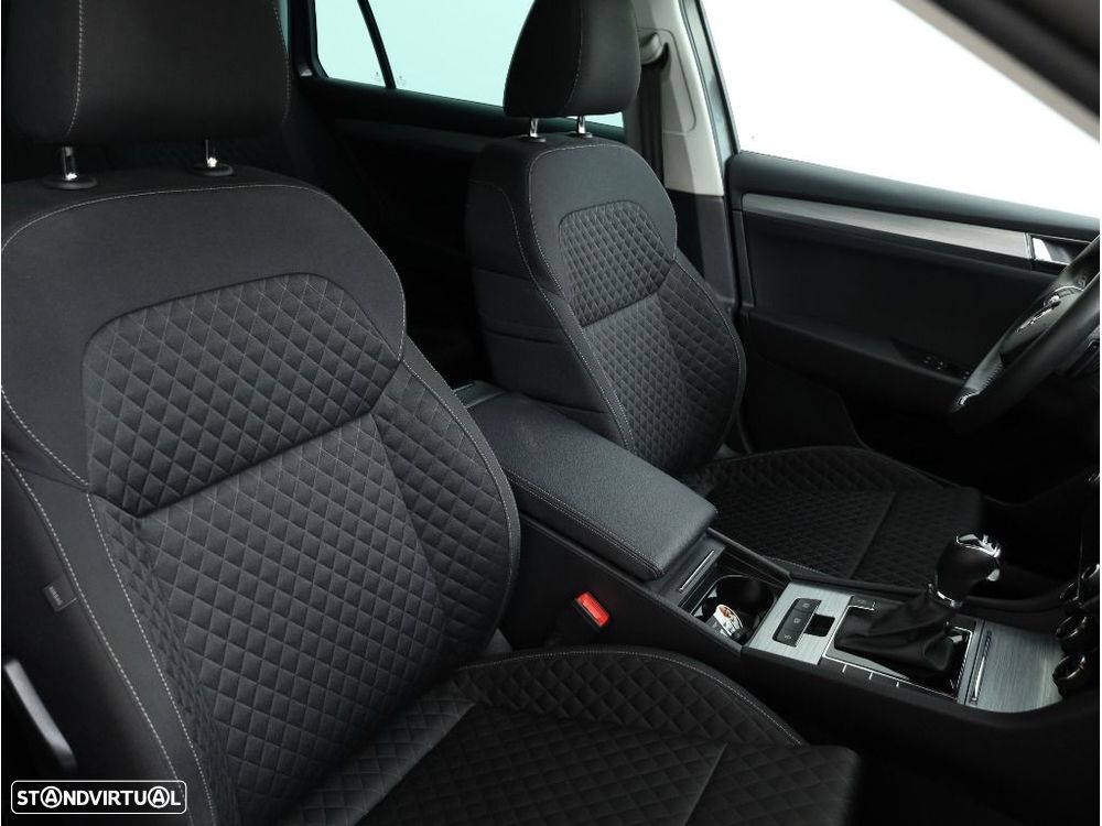 Skoda Superb Break 2.0 TDI Ambition DSG - 22