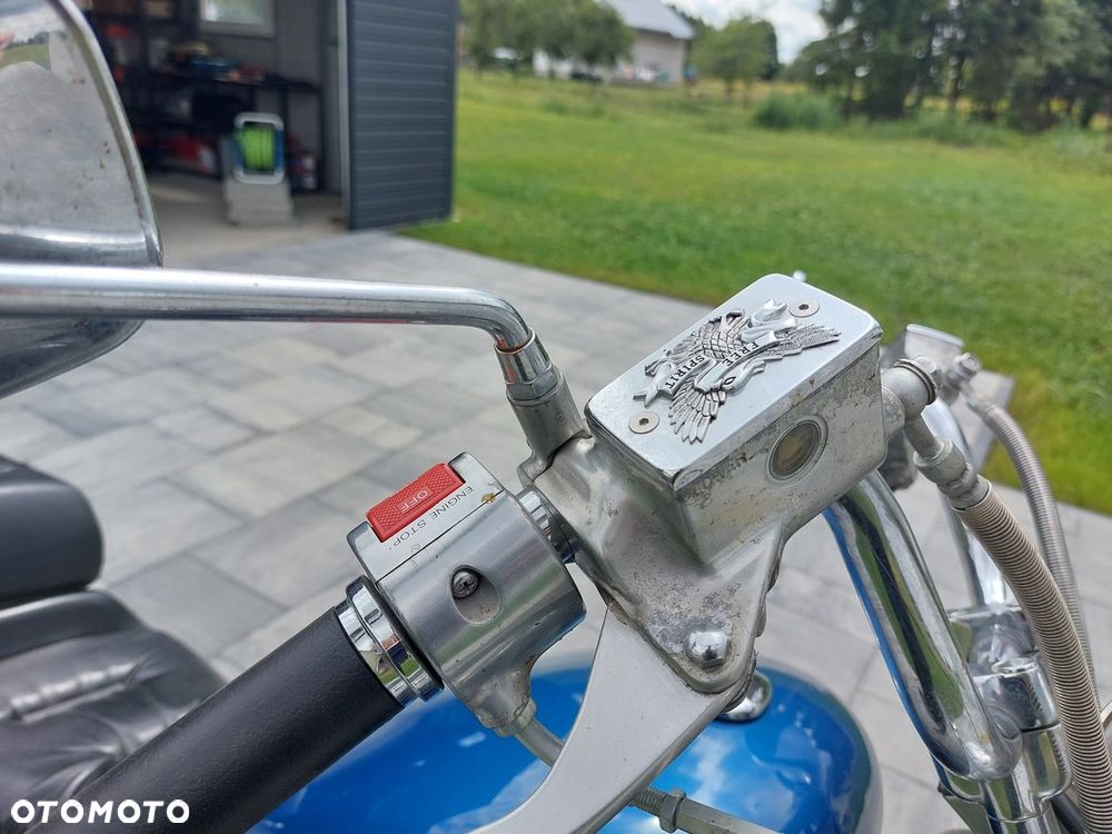 Suzuki Intruder - 18