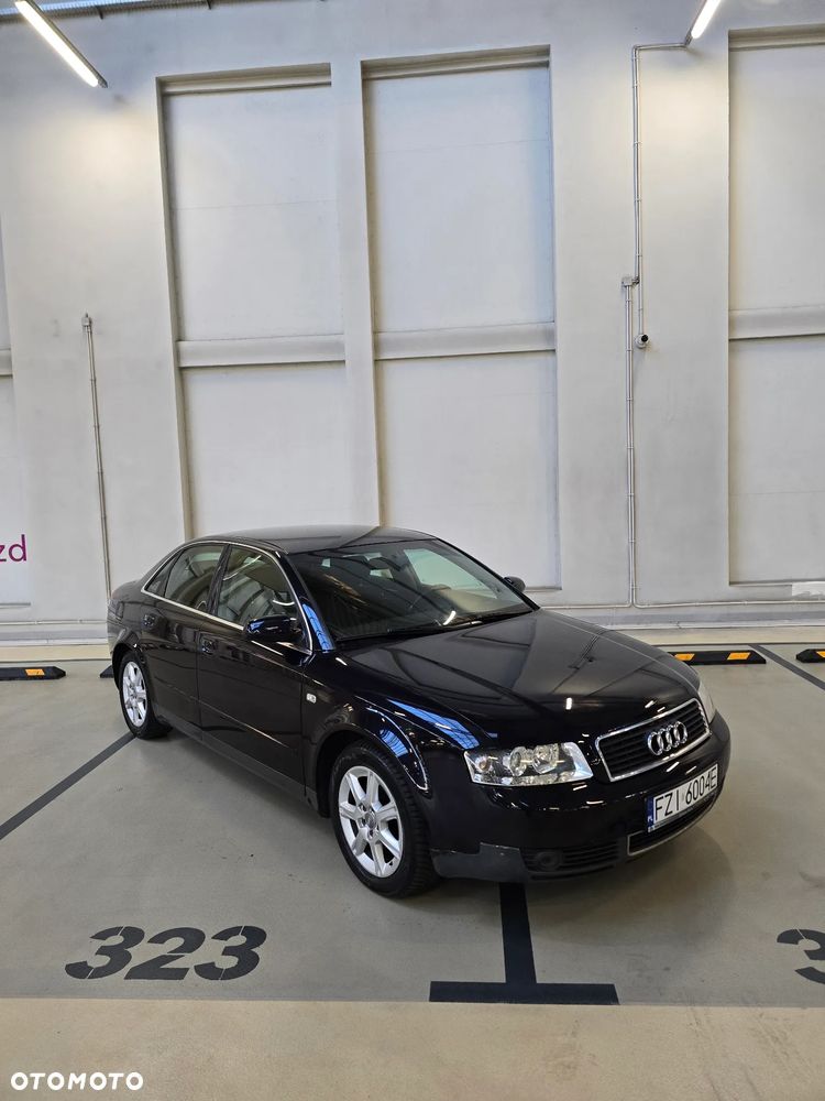 Audi A4 Limousine - 2