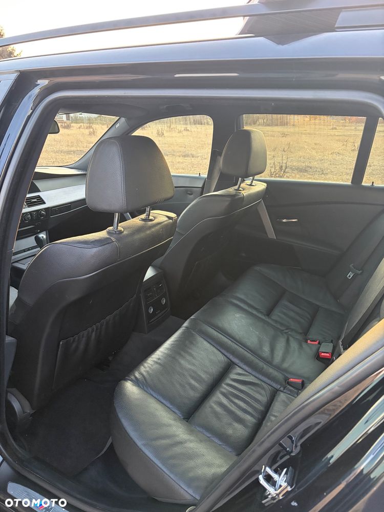 BMW Seria 5 525i - 6