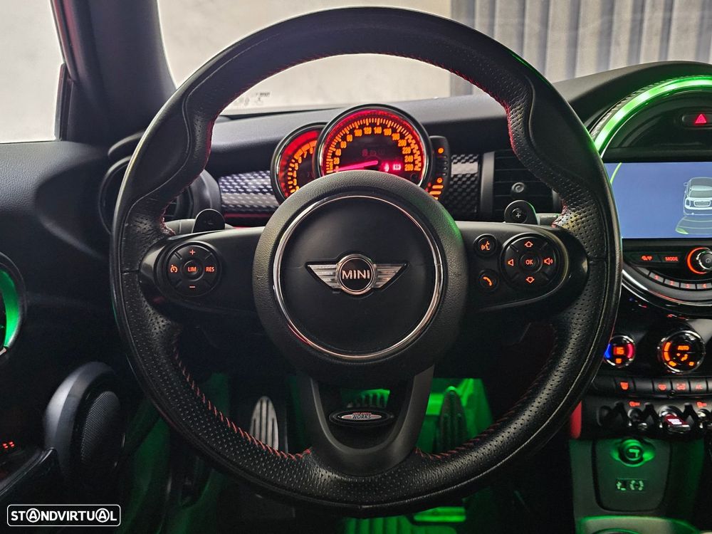 MINI 3 Portas John Cooper Works Aut. - 14