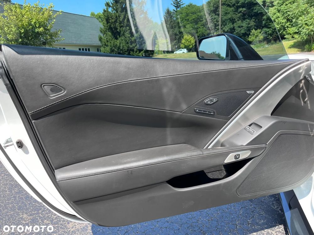 Chevrolet Corvette Stingray 3LT 6.2 V8 Automatik - 12