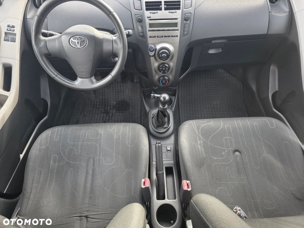 Toyota Yaris 1.4 D-4D Luna A/C - 6