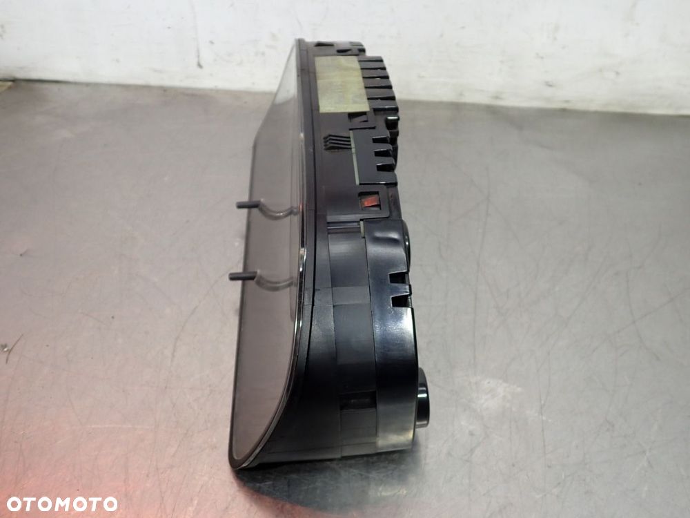 LICZNIK VOLKSWAGEN T5 88311346 - 6