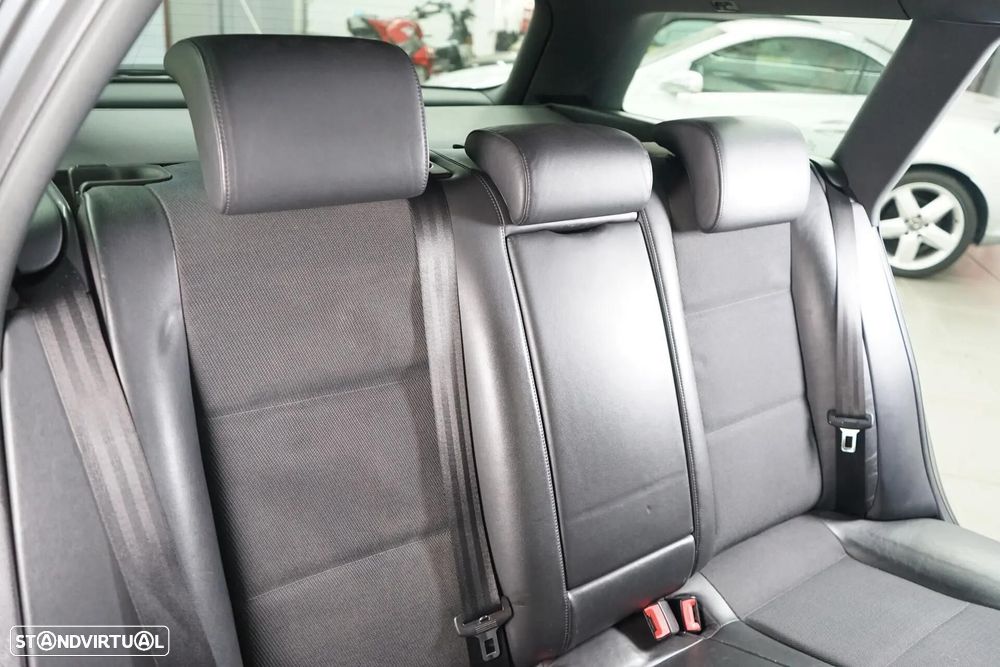 Audi A4 Avant 2.0 TDI S-line Multitronic - 34