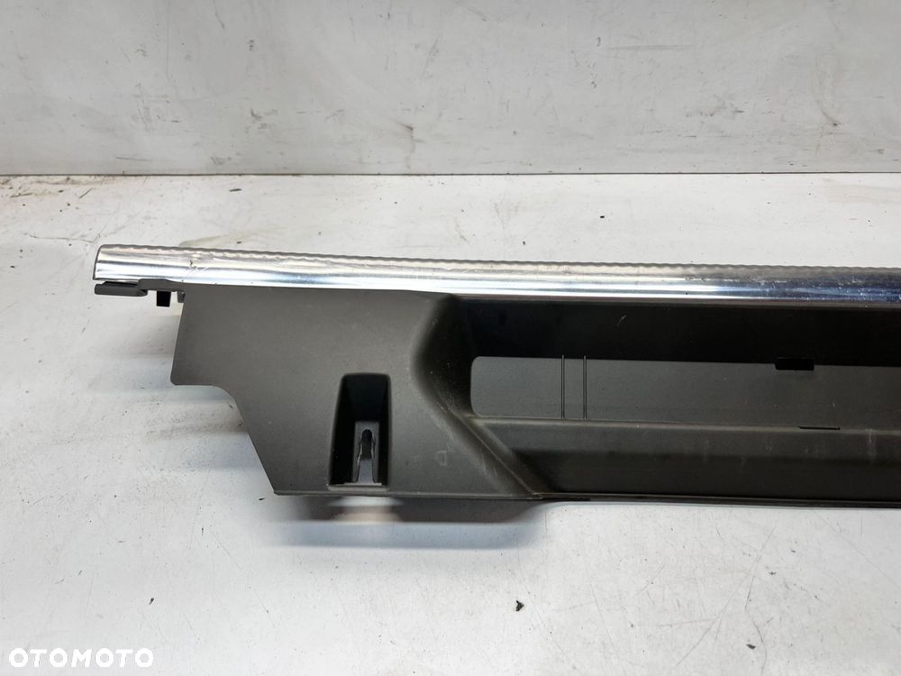 OSŁONA PROGU BAGAŻNIKA AUDI Q5 8R 8R0864513C BEŻOWA - 2