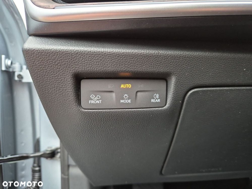 Skoda Superb 2.0 TSI L&K DSG - 24