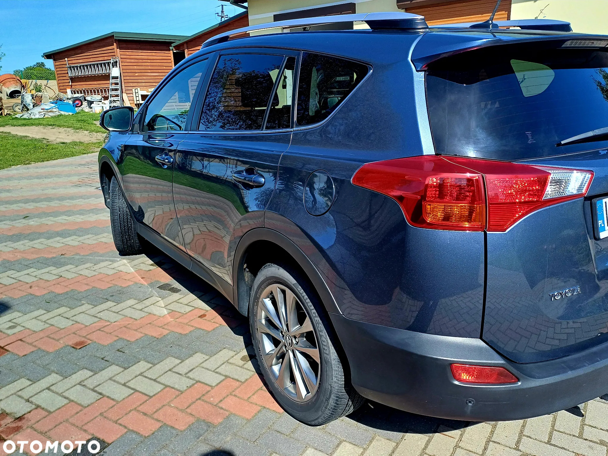Toyota RAV4 - 8