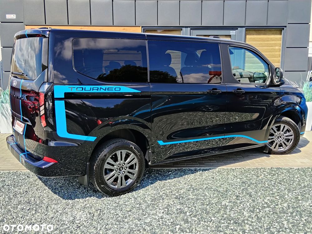 Ford Tourneo Custom 320 L1H1 VA Autm Titanium - 23