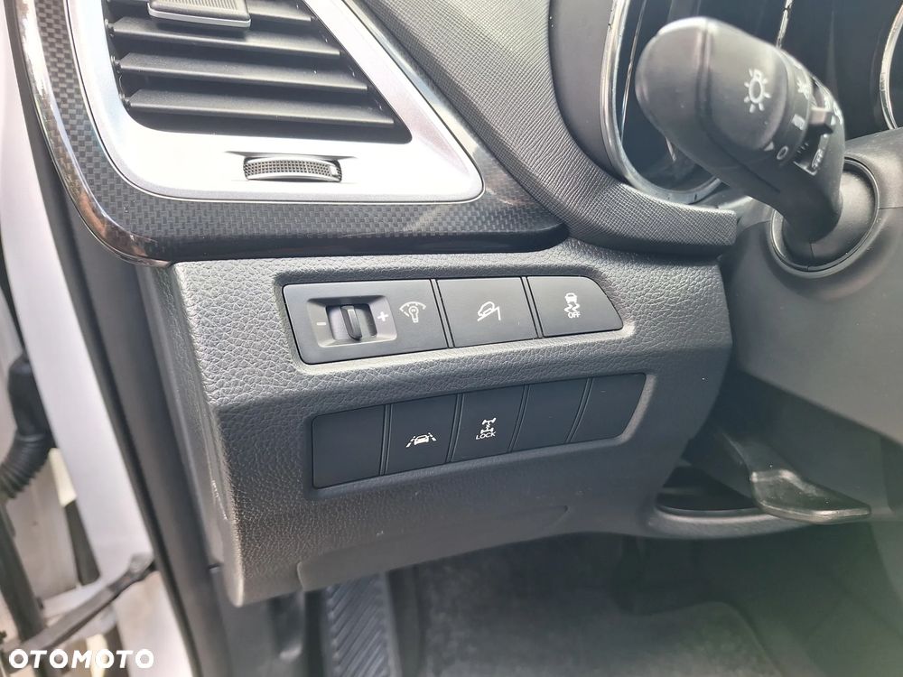 Hyundai Santa Fe - 33
