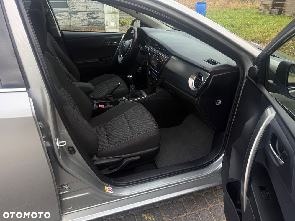 Toyota Auris - 8
