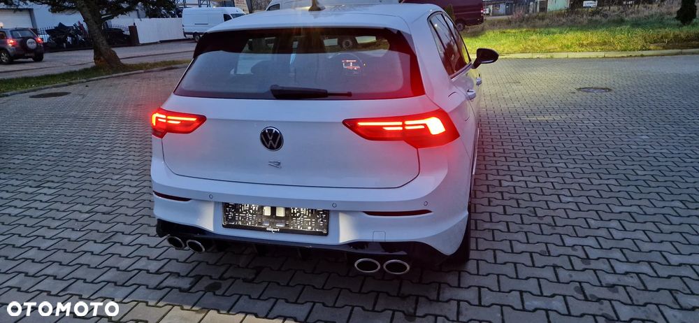 Volkswagen Golf - 31