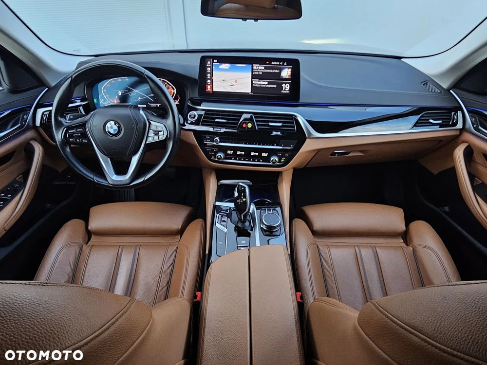BMW Seria 5 520i GPF Luxury Line sport - 8