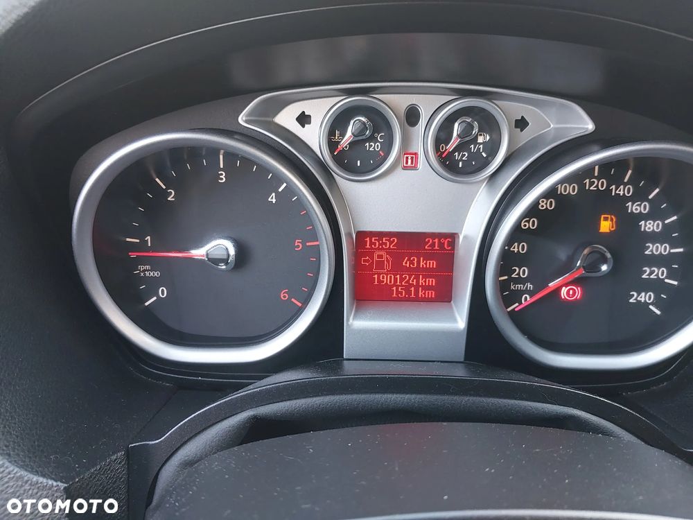 Ford Kuga 2.0 TDCi 2x4 Titanium - 15