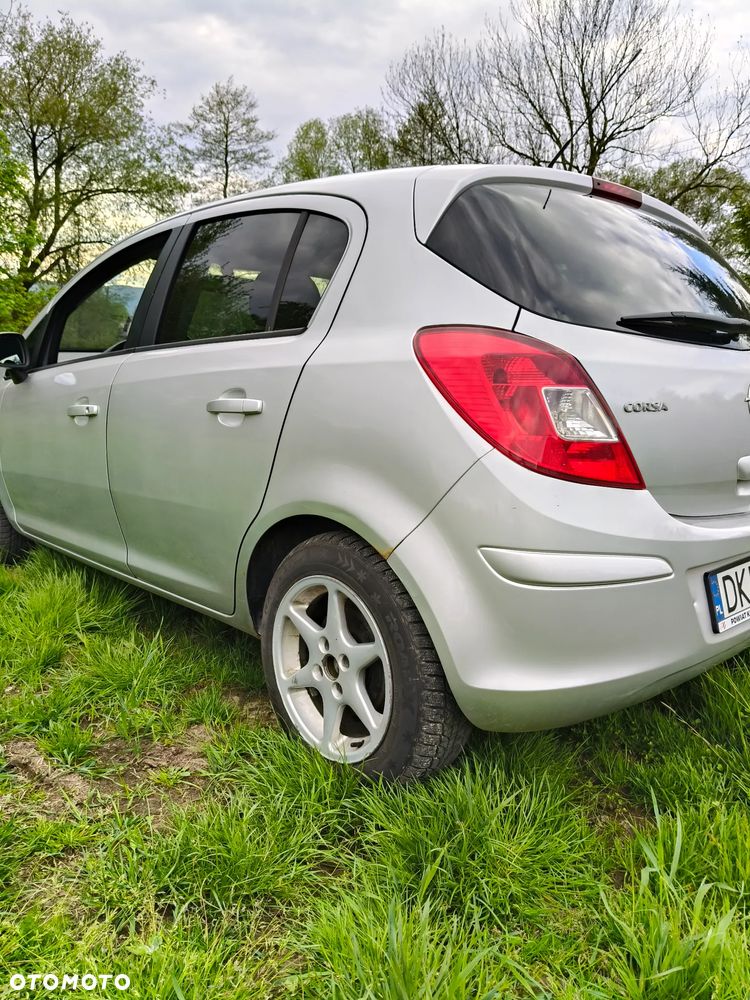 Opel Corsa 1.4 16V Edition 111 Jahre - 4